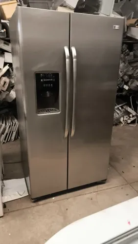 Geladeira side by side inox. 650 litros Frost Free