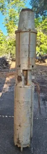 Bomba Submersa, 5 cv, Trifásica, 4 estágios, corpo em ferro fundido - Revisada e testada.