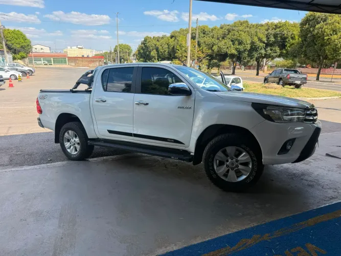 Toyota Hilux CD 4X4 2.8 Diesel Mec. 2018