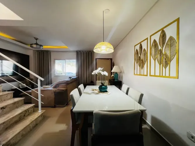 Sobrado a Venda em Condomínio Fechado 119 m ²3 quartos 1 Suíte Vila Areão - Taubaté - SP