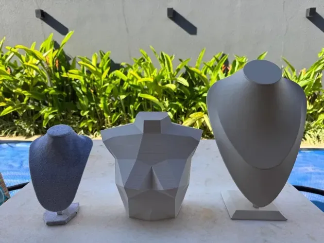 MANEQUINS PARA EXPOR JÓIAS COLARES....