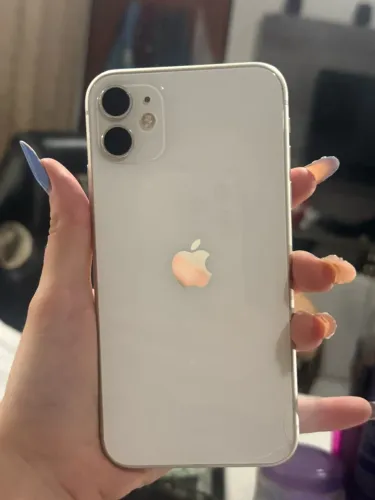 iPhone 11 - 64 GB - Branco (Original)