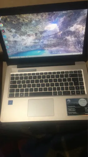 Notebook Positivo Stilo Colors XC3552 dourado