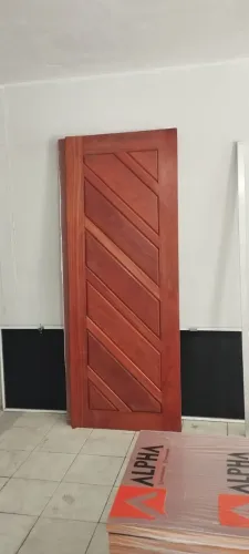 PROMOÇÃO IMPERDIVEL: PORTA MADEIRA JATOBÁ MODELO DIAGONAL 80X2,10