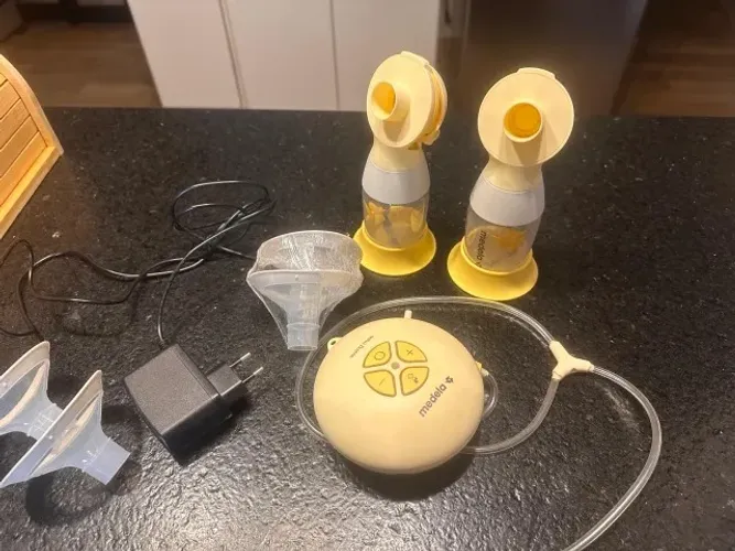 Bomba Extratora de Leite Elétrica Dupla Hands Free Medela Swing Maxi