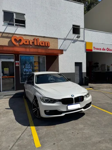 BMW 320I A Modern/sport TB 2.0/a.flex 16V 4P 2013