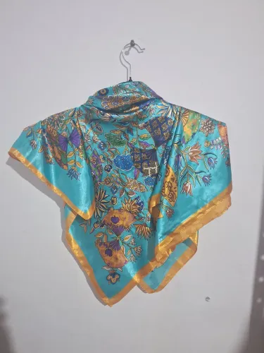 Lenço novo estampado 