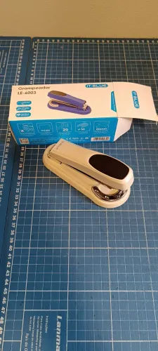 Grampeador Rotativo De Metal Yins Paper 24/6 E 26/6 LE-6003