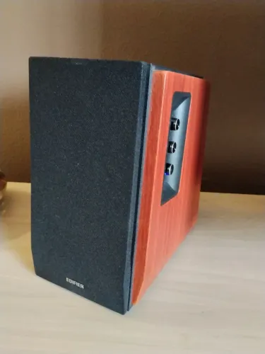 Vendo Caixa de Som Edifier R1700BT