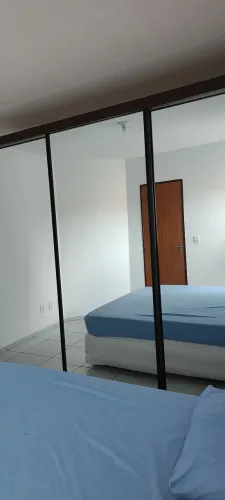 Guarda roupa casal 3 portas espelhadas
