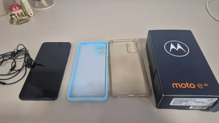 Celular Moto E22