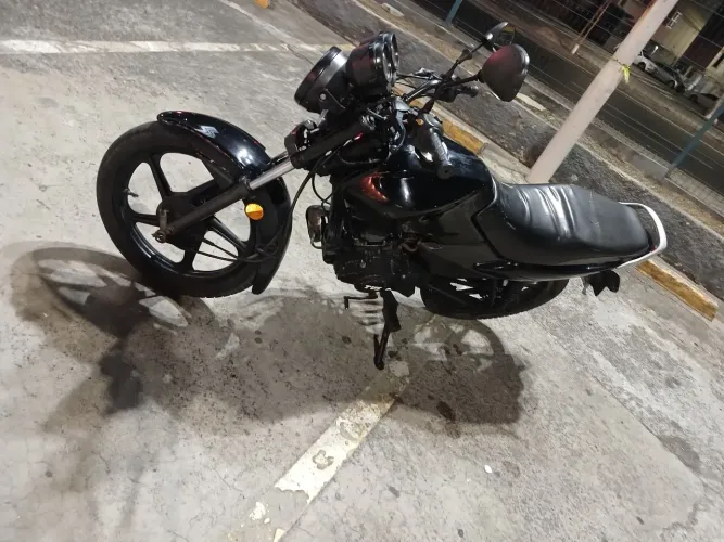 Moto em ótimo estado so pegar e tranferia