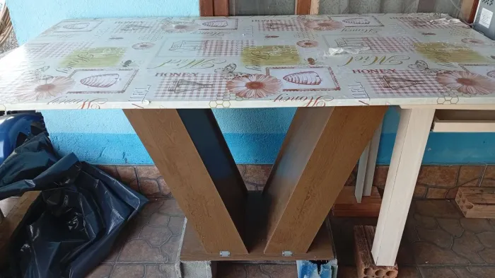 Mesa com cadeiras