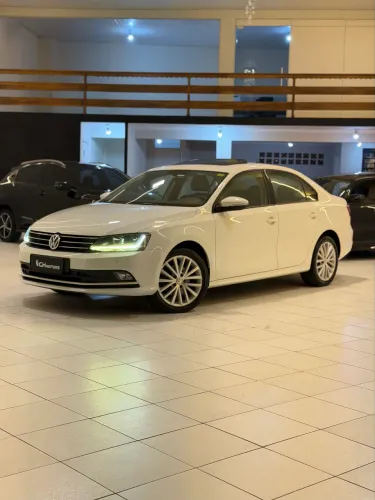 Volkswagen Jetta Comfortline 1.4 TSI 16V 4P Aut. 2018