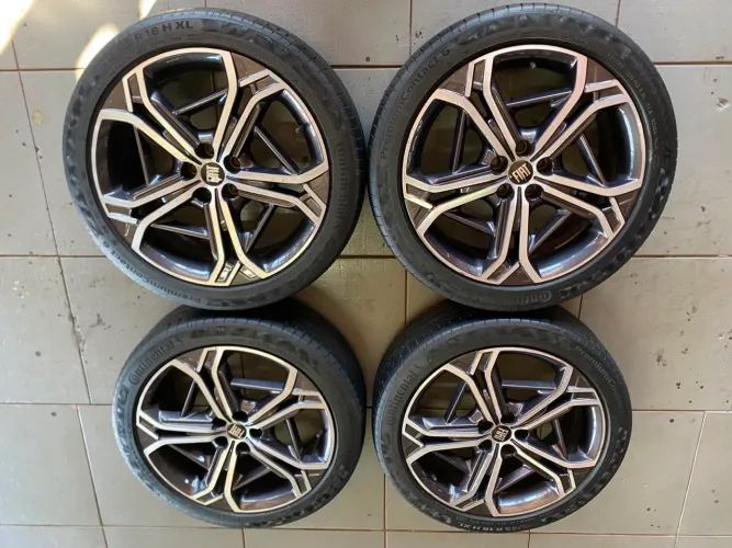 Rodas 18 Fiat fastback + Pneus continental