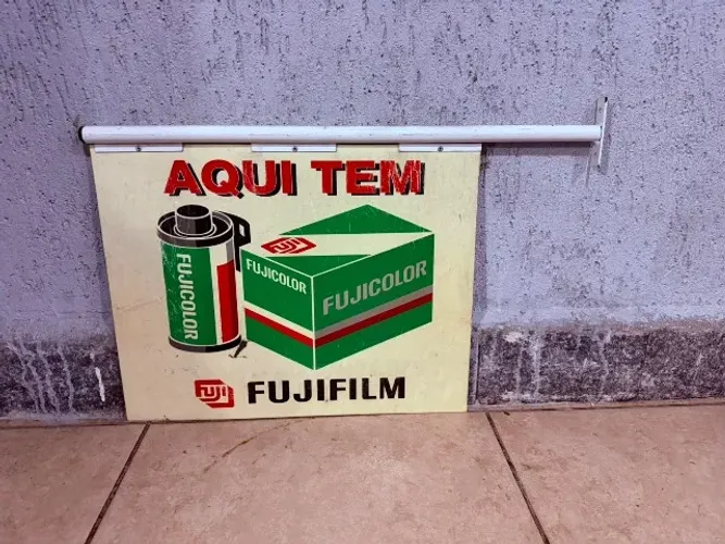Placa de sinalização publicitária vintage da Fujifilm