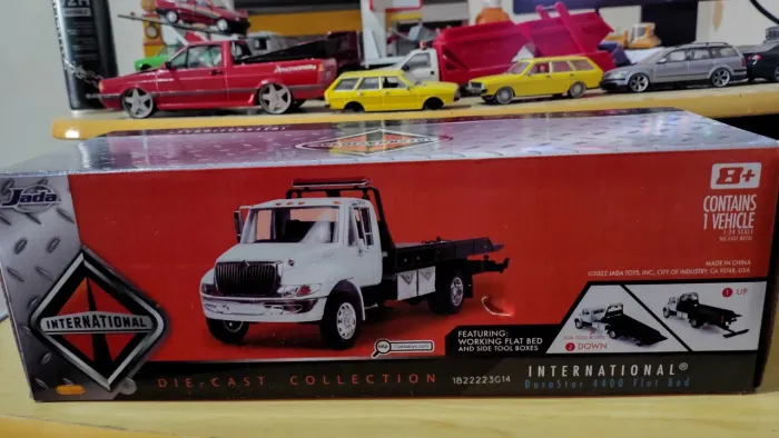Caminhão prancha international escala 1/24