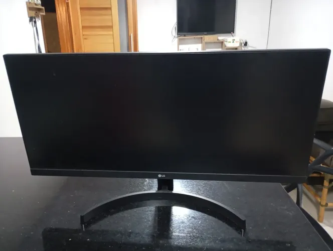Monitor LG UltraWide 29" Full HD 29WK500-P IPS (Ótimo Estado)