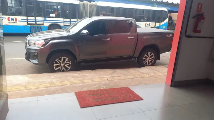 Toyota Hilux CD SRV 4X4 2.8 TDI Diesel Aut. 2020