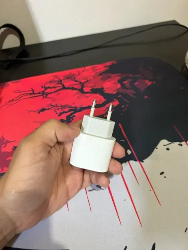 Carregador Apple iPhone Original 20W - Somente Adaptador