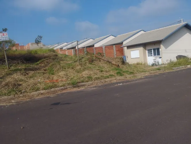 Oportunidade lotes altos da serra escriturado 10x20 asfalto 5minutos do centro ótimo 