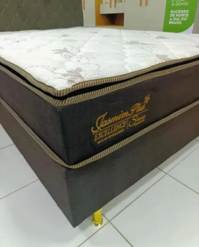 Cama casal com pillow _ Molas ensacadas