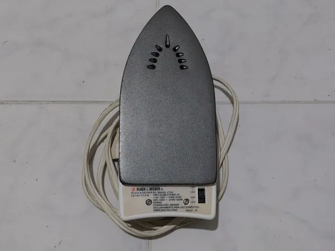 Ferro passar roupas para viagens BLACK & DECKER