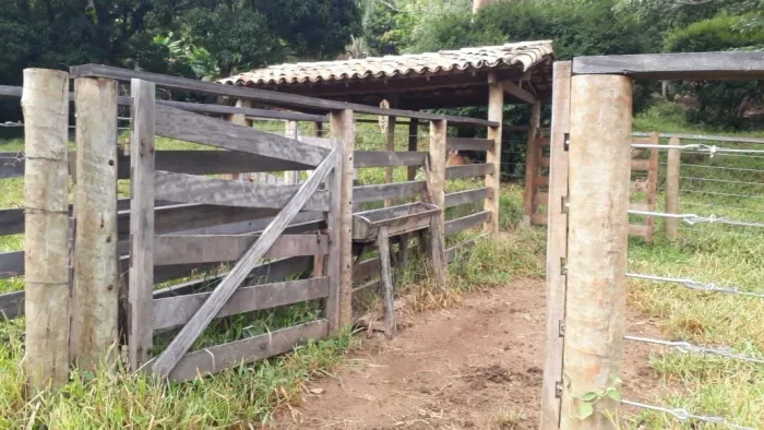 Chácara para Venda em Pirenópolis, ZONA RURAL, 3 dormitórios, 1 suíte, 2 banheiros, 3 vaga