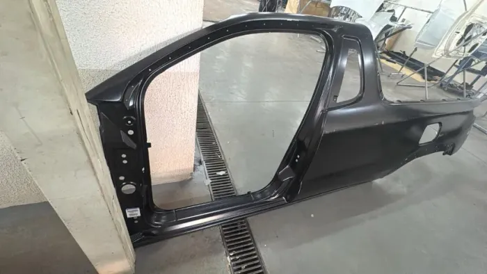 FOLHA LATERAL ESQUERDA FIAT STRADA GENUINA 