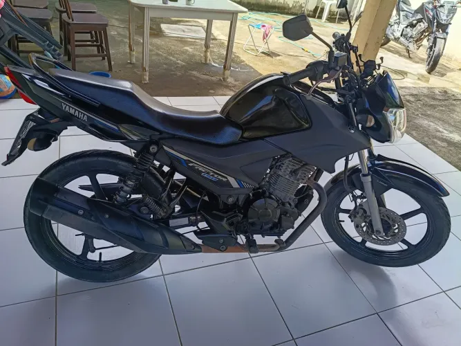 Moto top