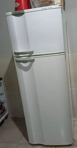 Geladeira Frost Free - Estado de Nova, Funcionando 100%