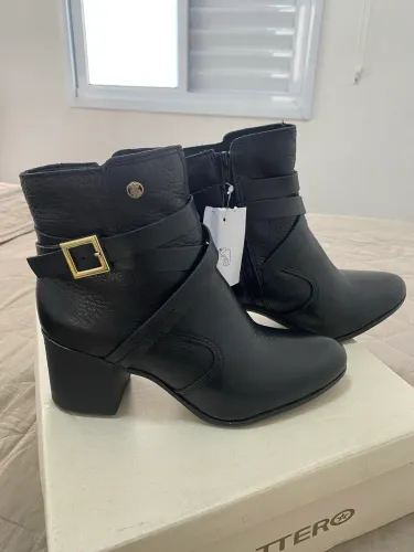 Bota Bottero couro 35 nova