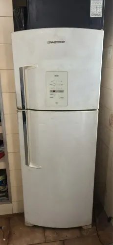Geladeira Brastemp gelando