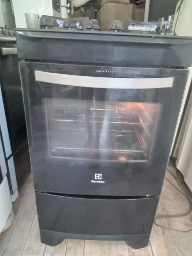 Fogão Electrolux 4 Bocas Mesa de Vidro - Elegância e Qualidade!