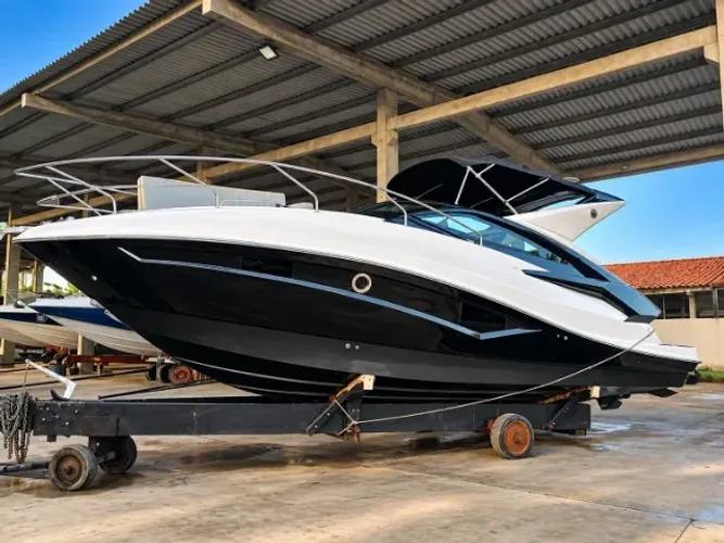 Royal Mariner RM300 2019 Mercruiser V8 380 hp completa (Gerador e AR)