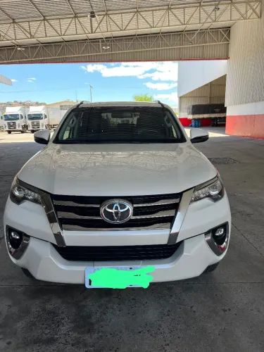 Toyota Hilux SW4 SRX 4X4 2.8 TDI 16V Dies. Aut. 2018