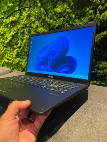 ASUS VivoBook E510MA | SSD 120GB | Excelente Estado
