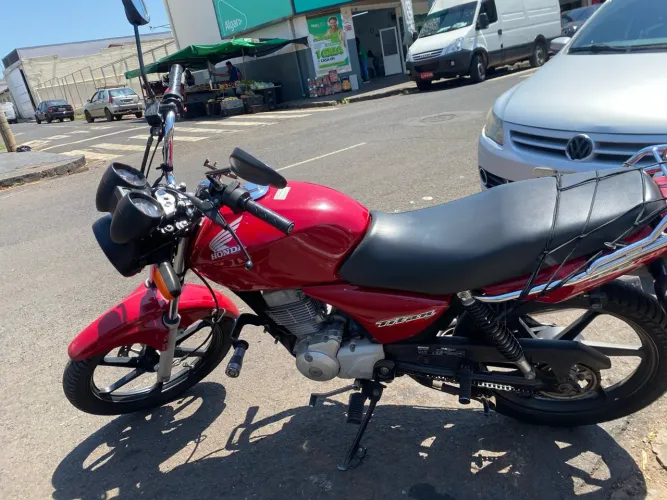 Titan 150 es