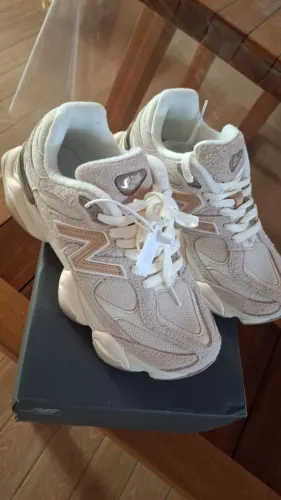 Tênis New Balance 9060 N 38