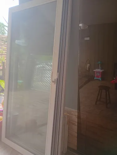 Porta Grande PVC completa com vidro