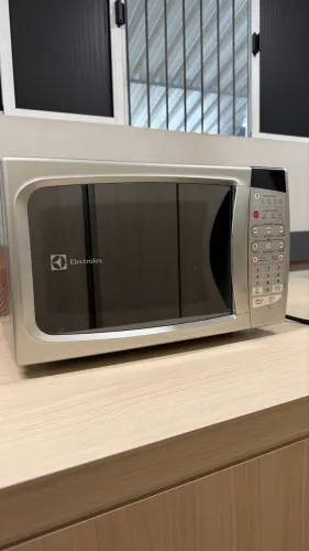 Microondas Electrolux  20L