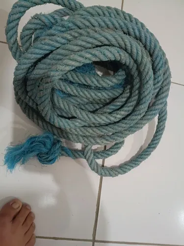 Corda de 13 metros por 7 cm de largura