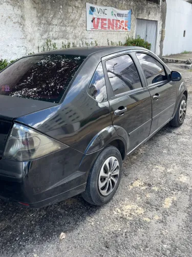 Ford Fiesta Sedan 1.0 8V Flex 4P 2012