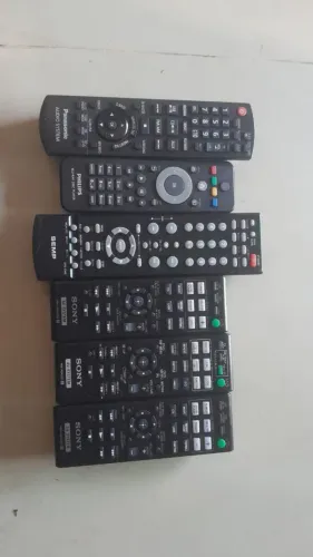 Controles remotos variados 