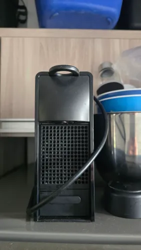 Cafeteira nespresso essenza mini preta