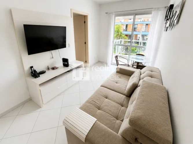 Apartamento mobiliado 02 dormitórios no Campeche, Florianópolis.