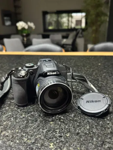     Nikon Coolpix P610 Semi Nova Zoom 60x Full HD