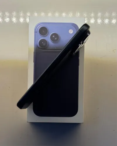 iPhone 17 Pro 256 GB - AZUL PROFUNDO | SEMI-NOVO | 100% BATERIA | MODELO EUA