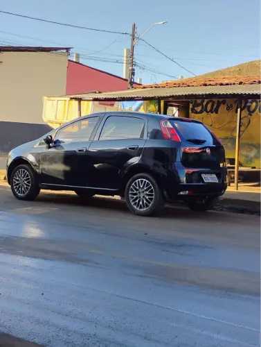 Fiat Punto Attractive Italia 1.4 F.flex 8V 5P 2012