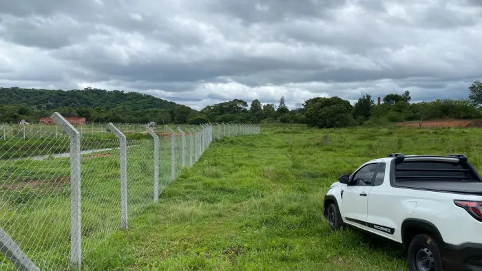 Chácara de 1.180mt em trindade 2km apenas da cidade apenas!